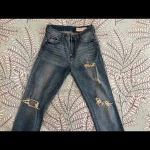 Skinny Distressed Pistola Jeans